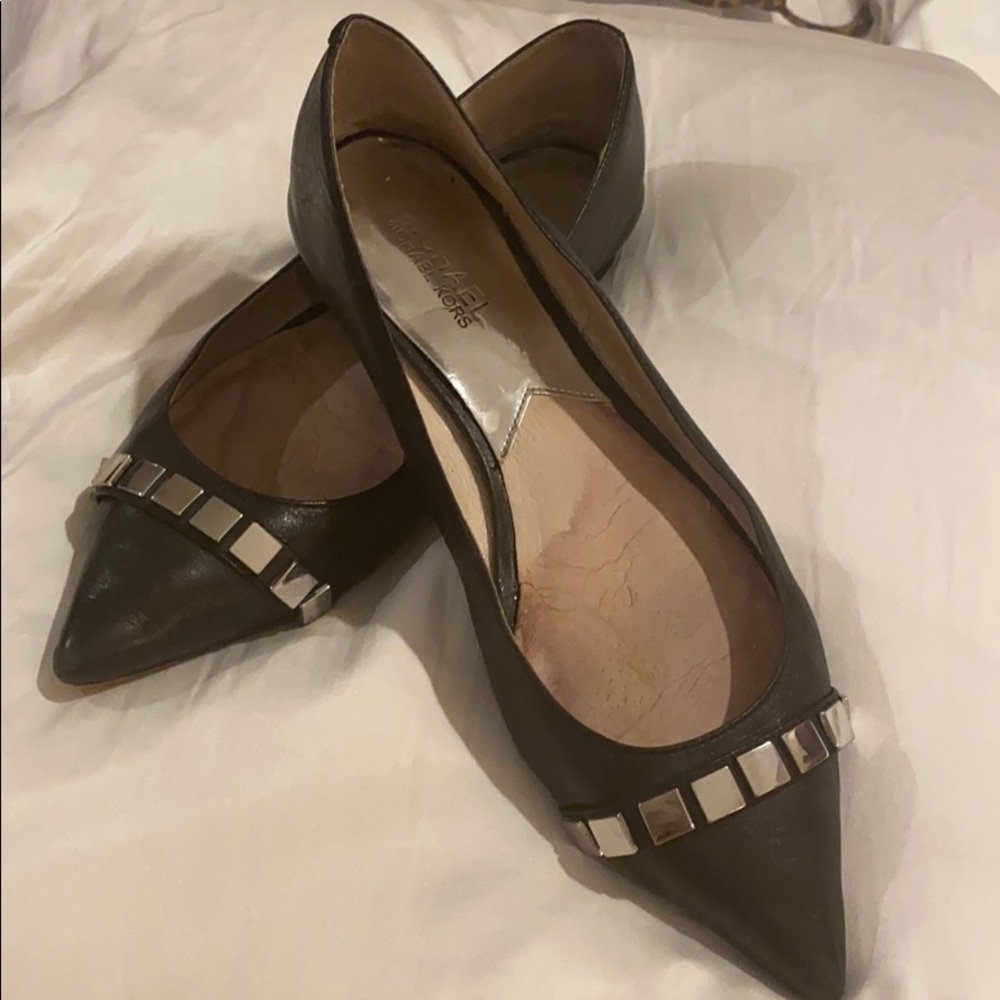 MICHAEL KORS SOFT LEATHER & SILVER STUD FL…